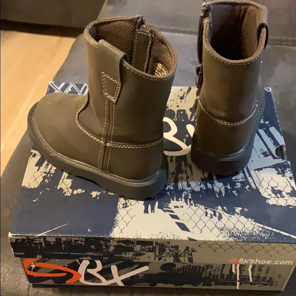 Toddler boots